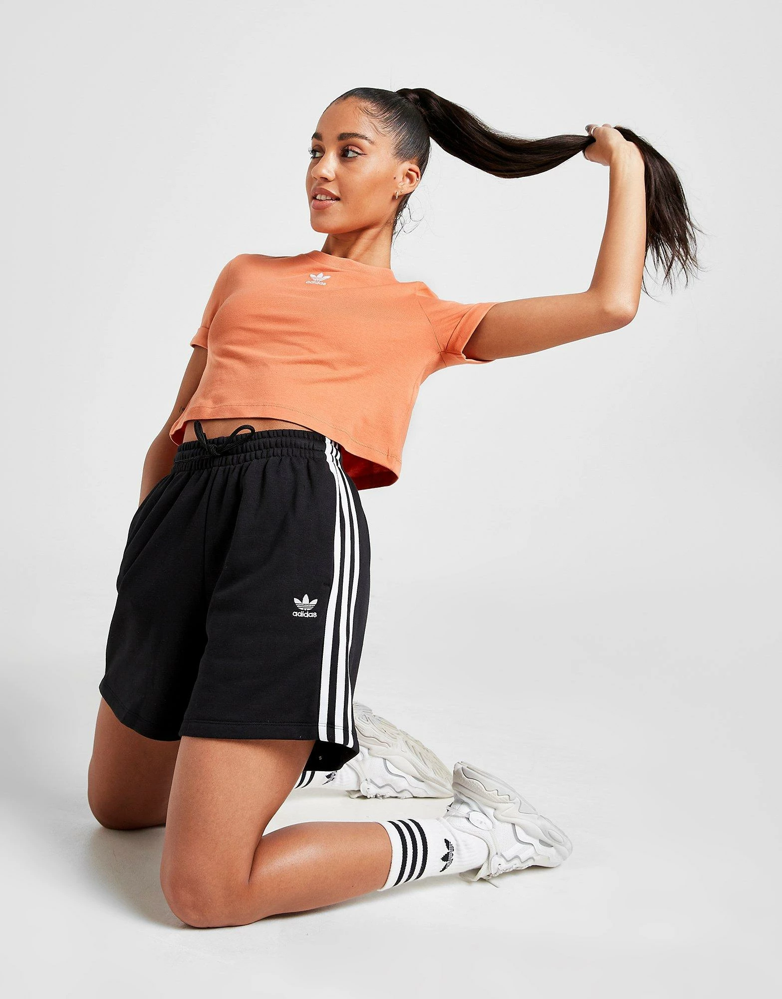Adidas Originals 3-Stripes Essential Boyfriend Shorts Dame Sort - Billede 2