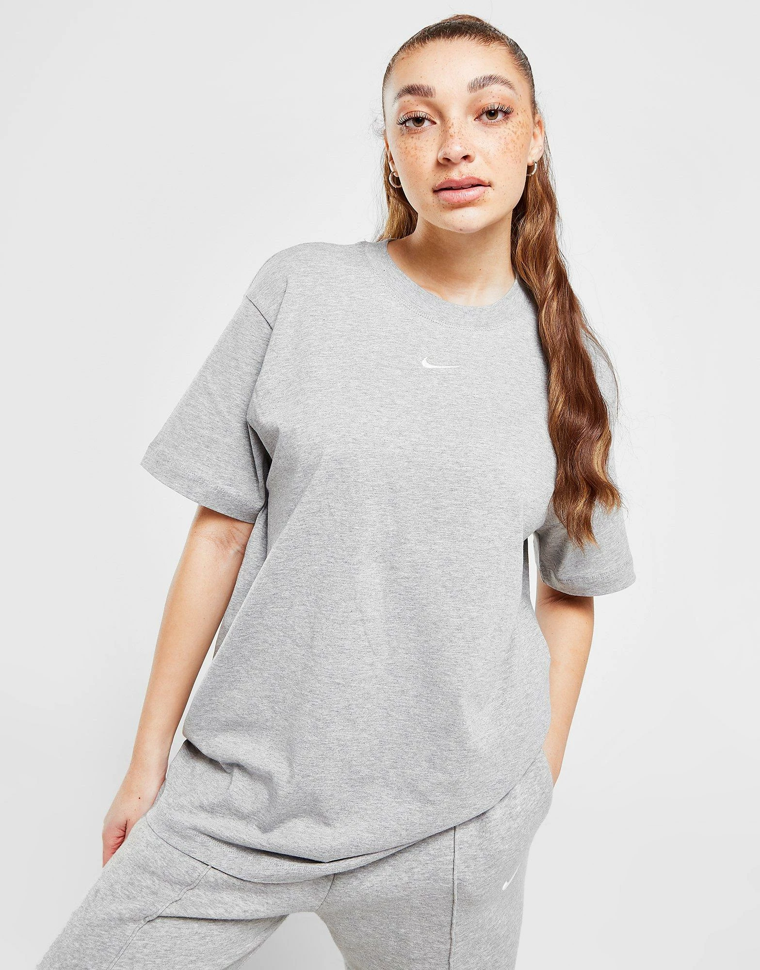Nike Essential Logo Boyfriend T-Shirt Dame Grå - Billede 2
